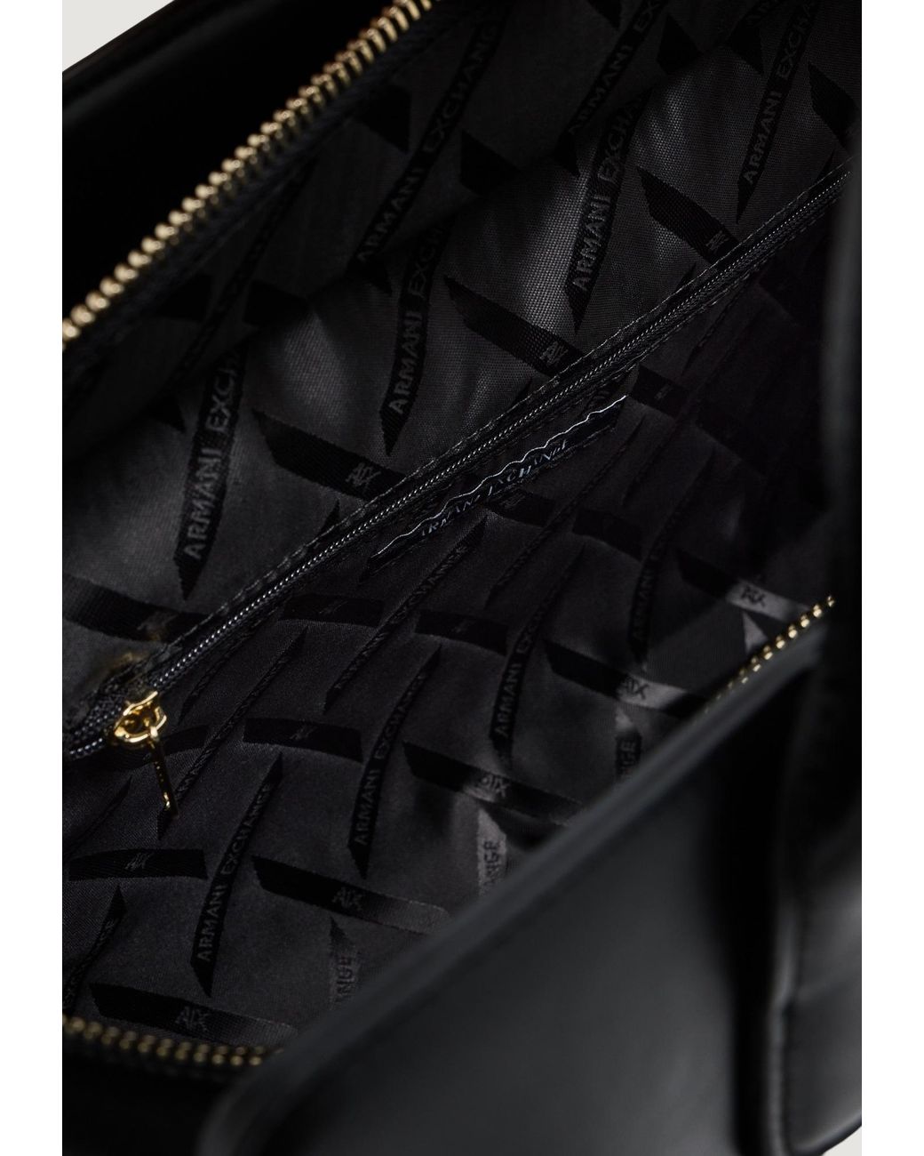 ARMANI EXCHANGE Black Saffiano-Effect Logo-Plaque Tote Bag