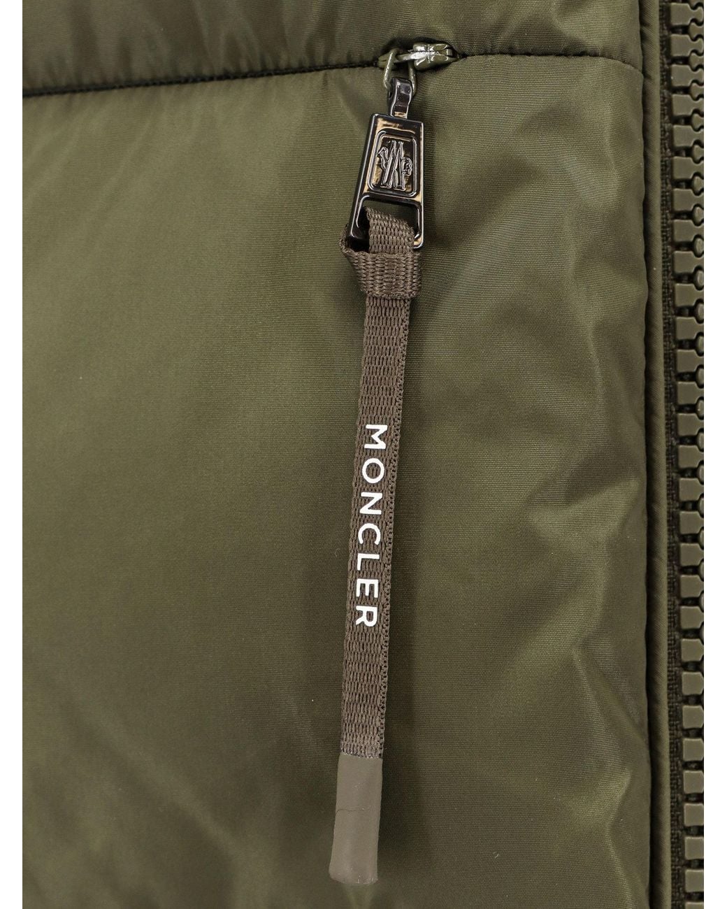 Moncler Green Logo Patch Zip-Up Puffer Jacket for men