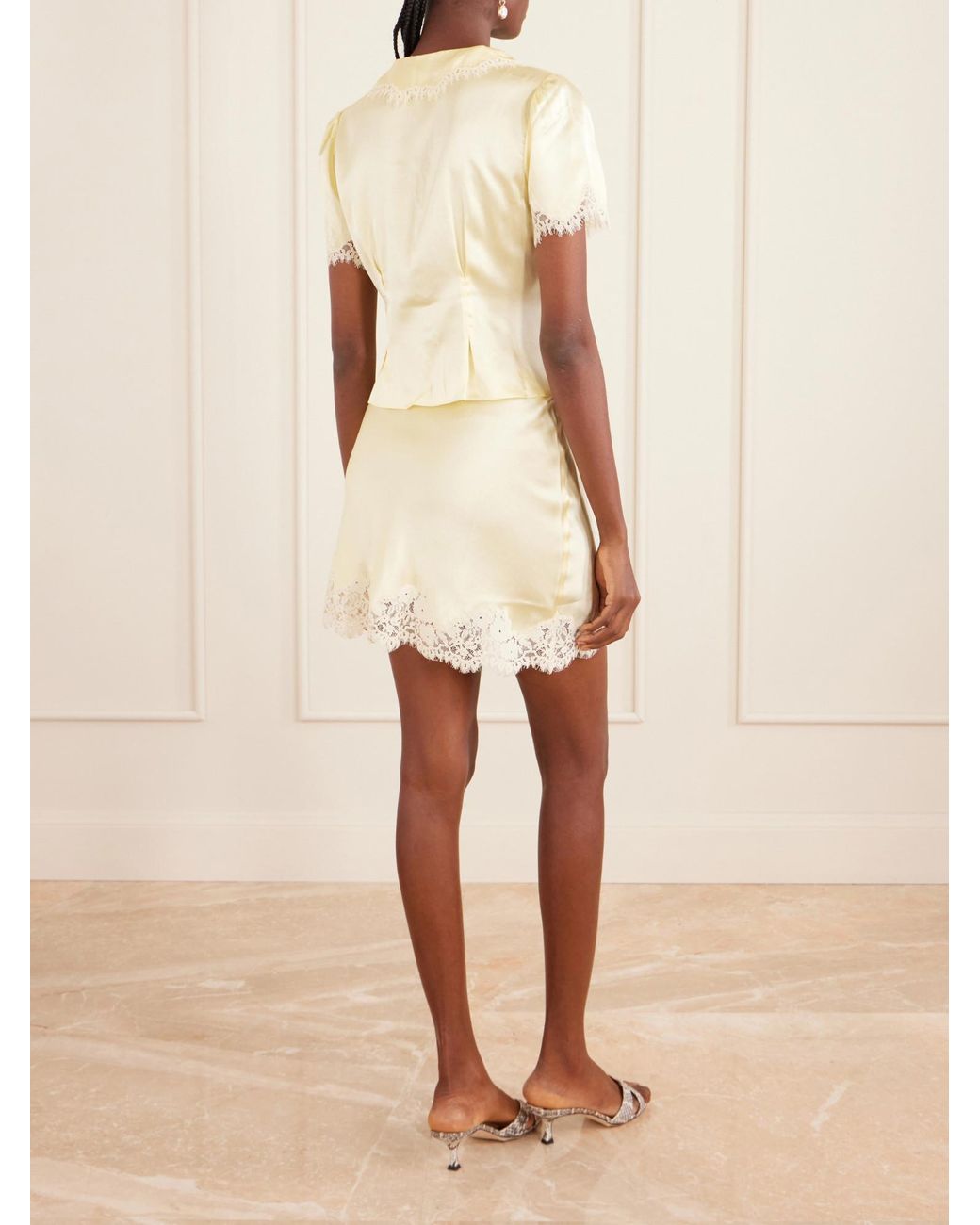 Doen White Trimmed Silk-Satin Blouse