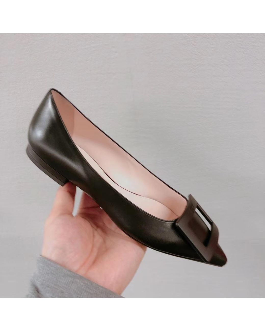 Roger Vivier Black Gommettine Pointed-Toe Flat Shoes