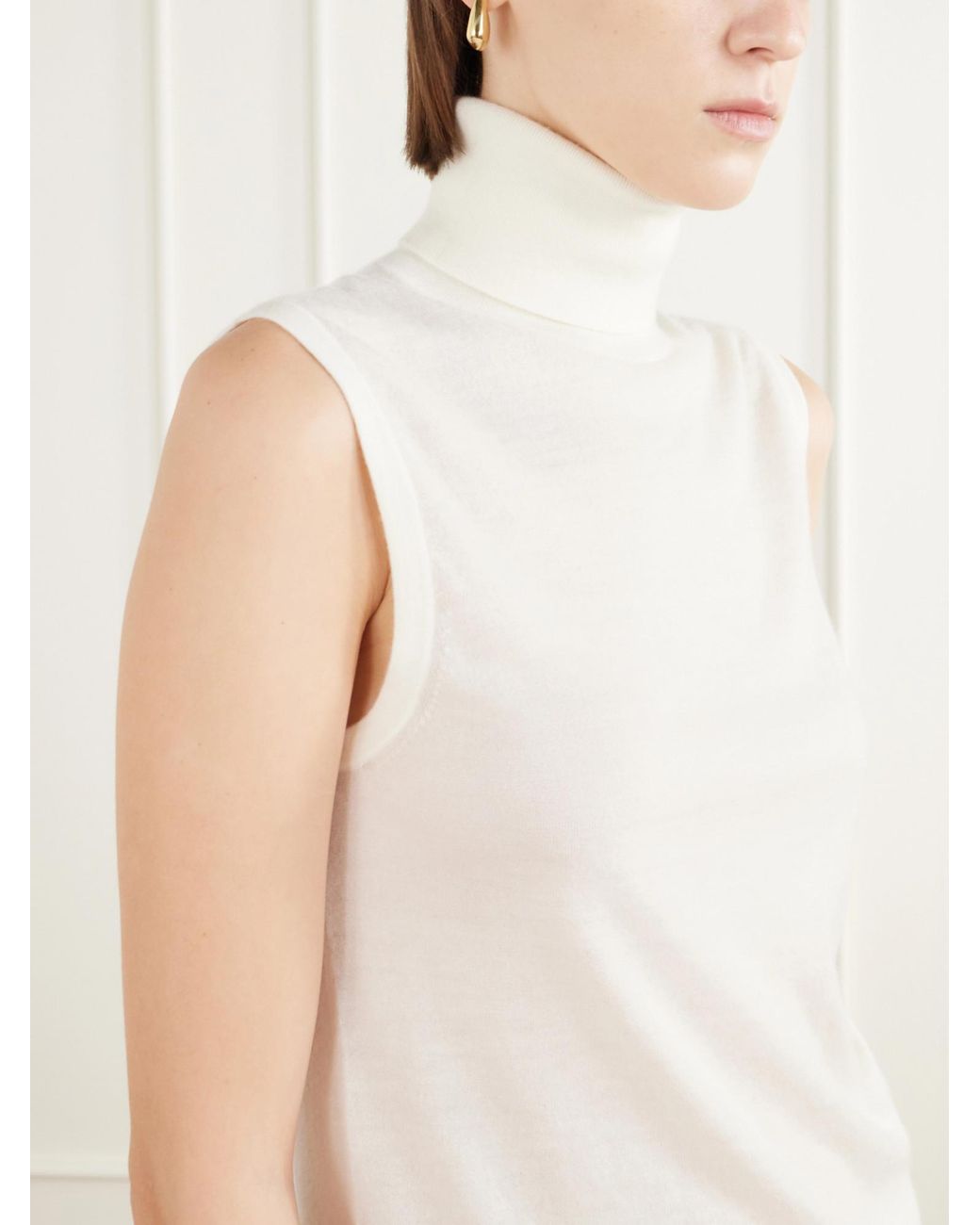 Lisa Yang White Cashmere Knitted Turtleneck Top