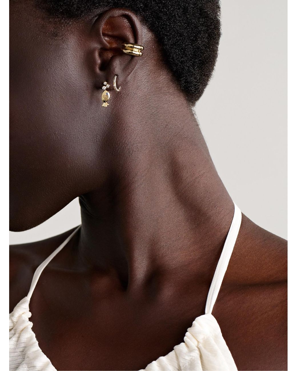 Yvonne Léon Metallic Simple Little Fish Earrings