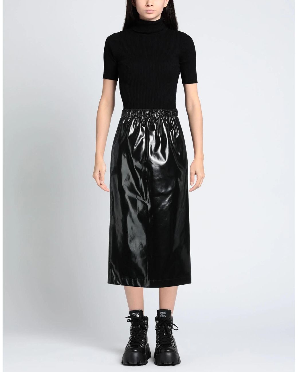 Maison Margiela Black Minimalist High-Waist A-Line Skirt