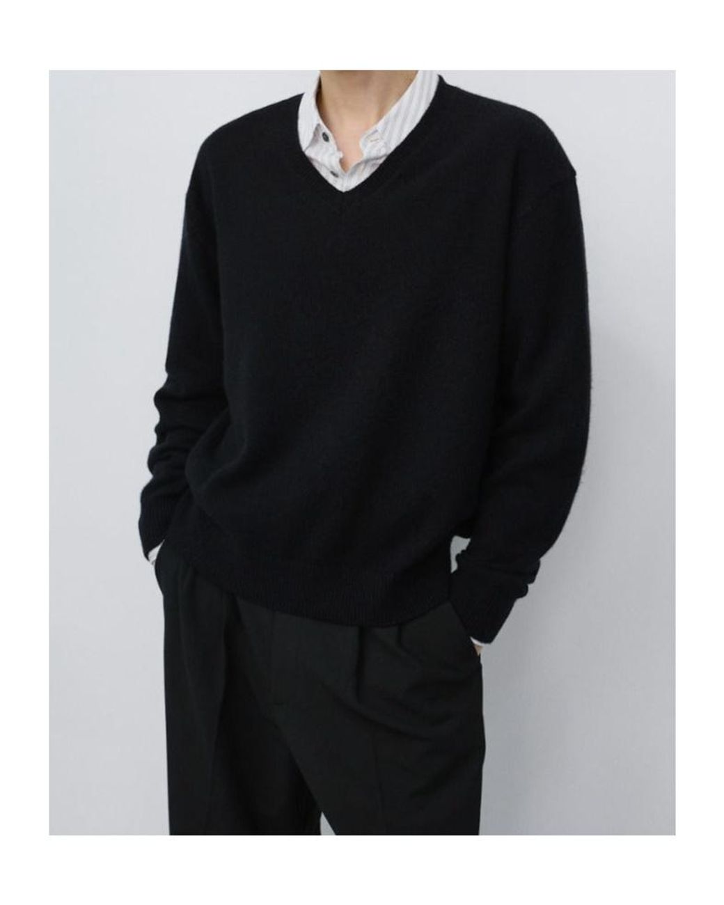DUNST Blue Cashmere V-Neck Knitted Sweater for men