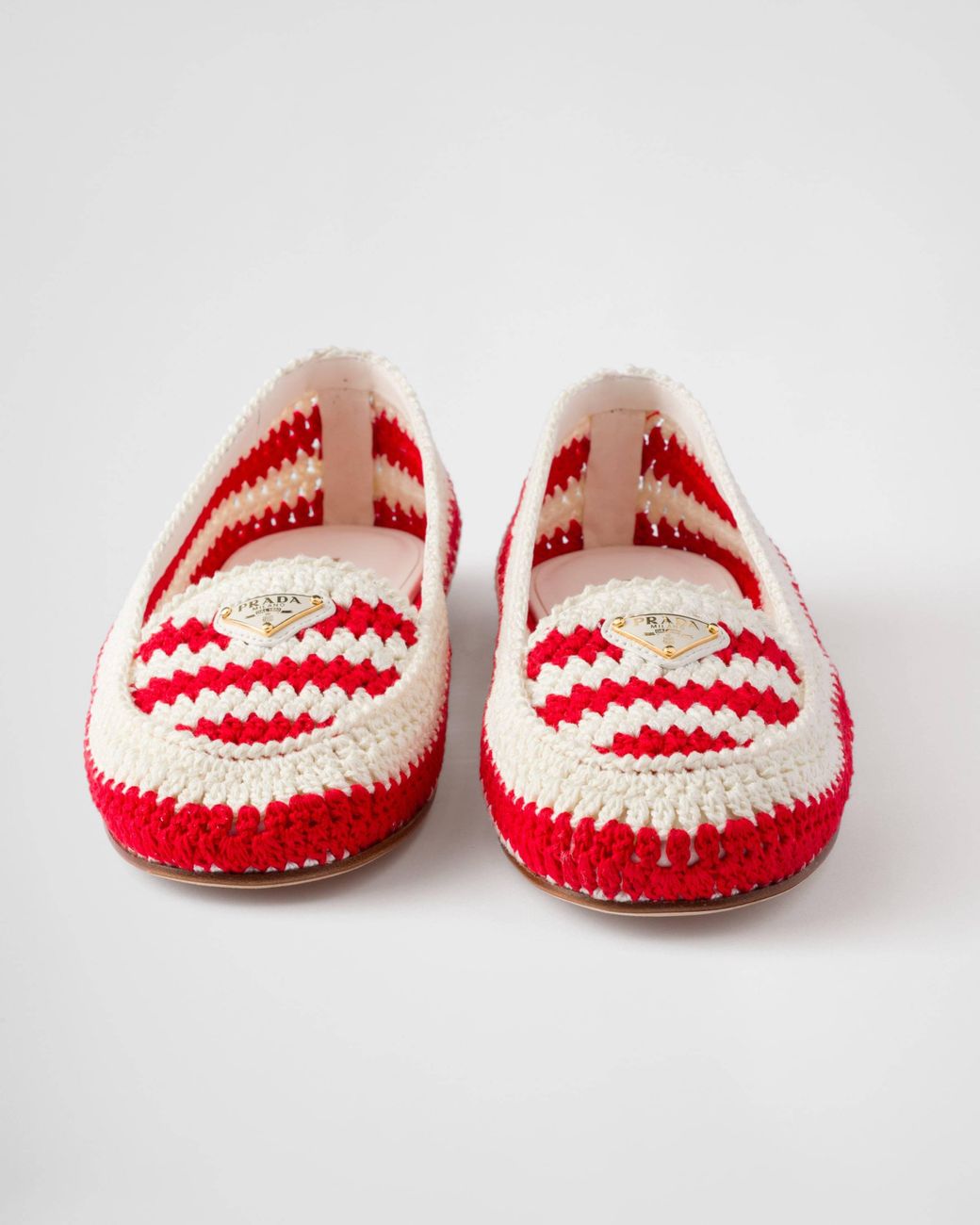 ローファー・オックスフォード PRADA Embroidered crochet loafers (1D496NF0052C2T F0008) Prada Embroidered Crochet Loafers | italist