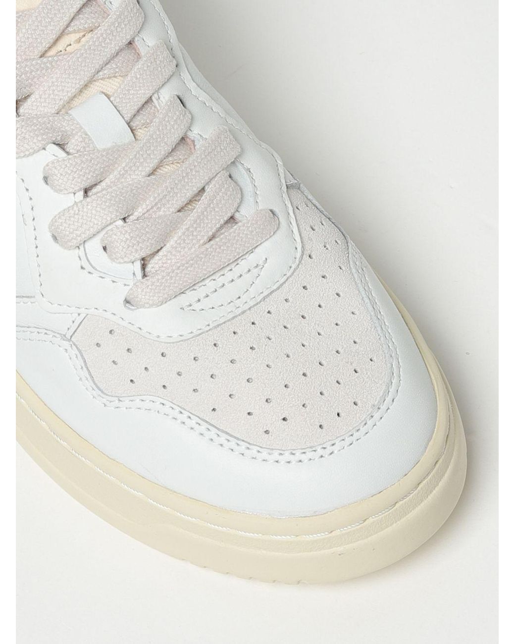 Autry White Medalist Low-Top Sneakers