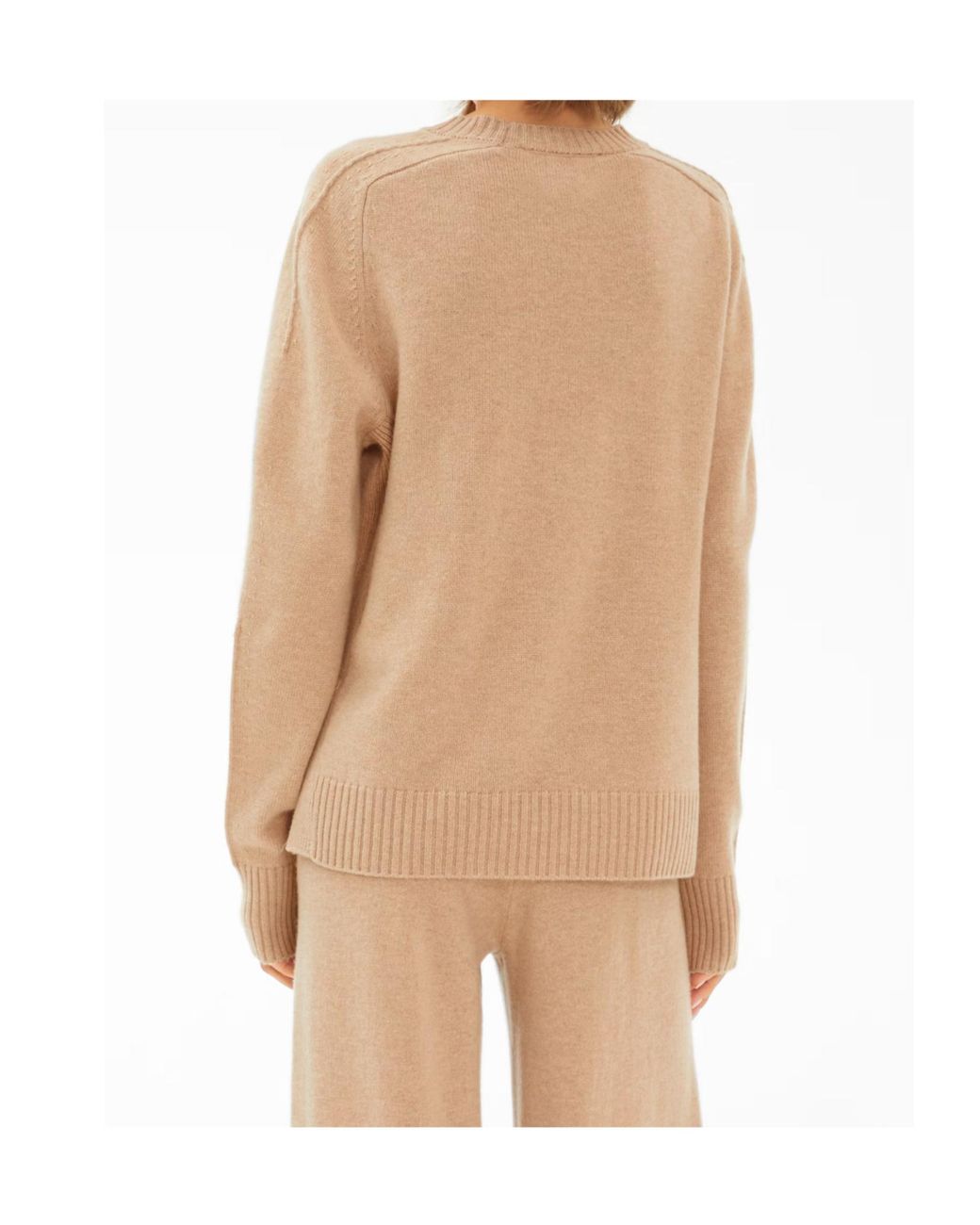 Juvia Natural Ribbed Crew Neck Sweater