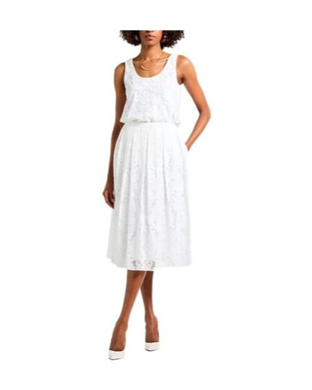 Max Mara White Solid Color Lace Sleeveless Vest