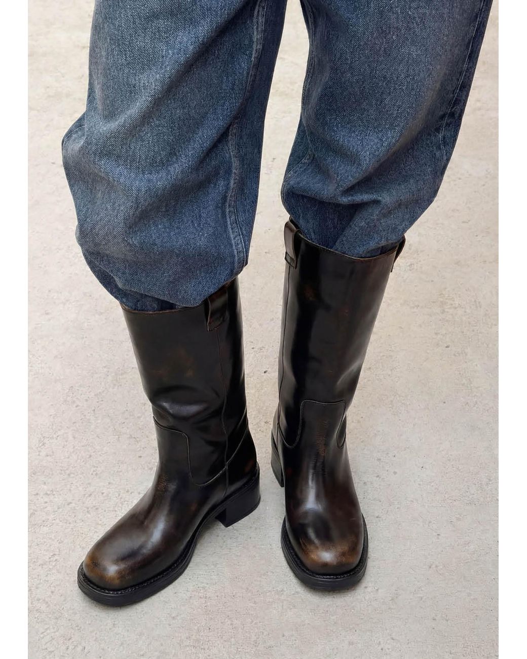 Alohas Black Round-Toe Biker Boots