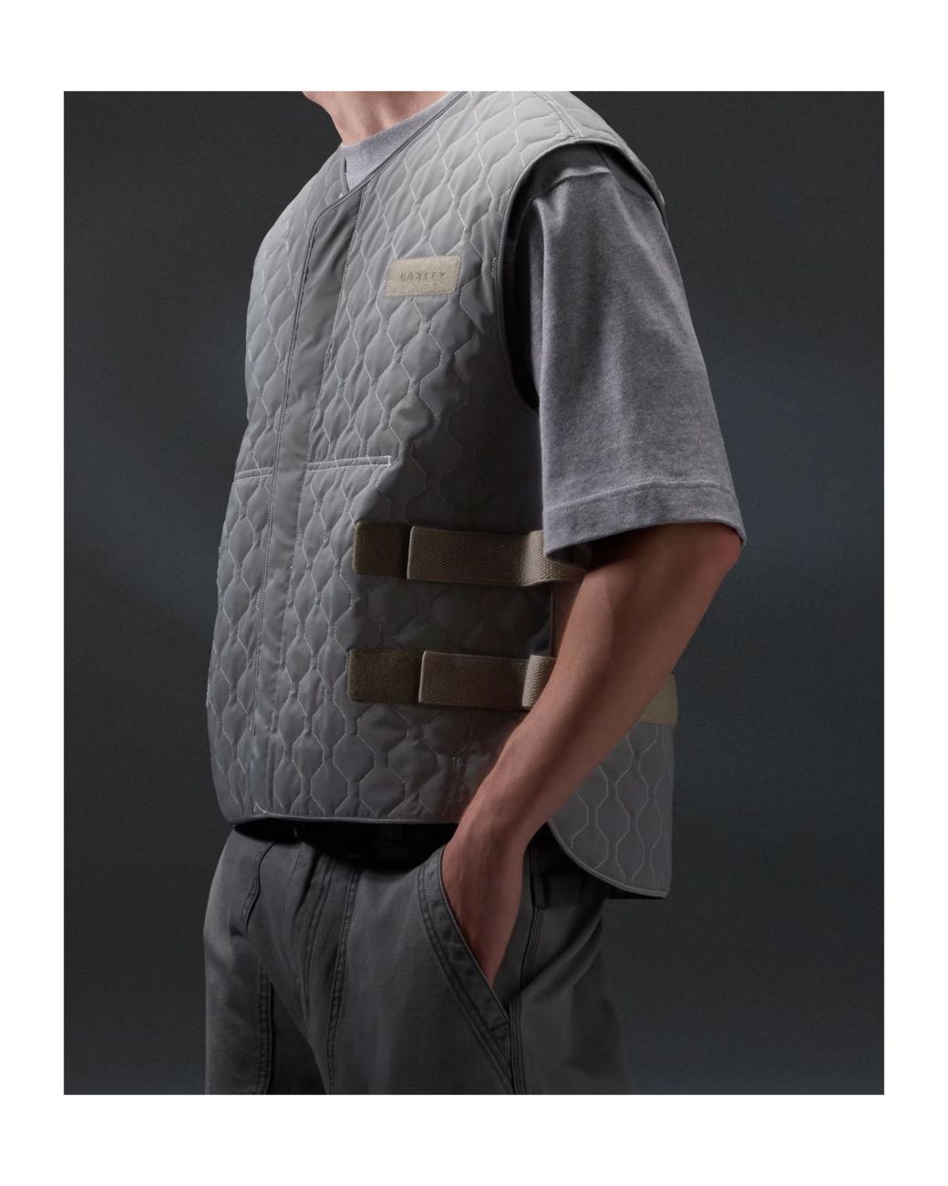 Oakley Gray Reserve Strato Quilted Vest for men