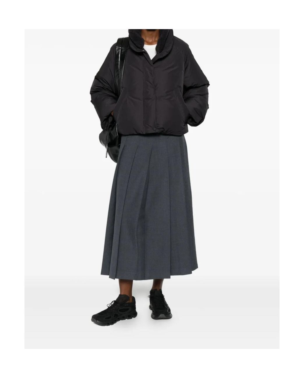 Low Classic Black Jacket