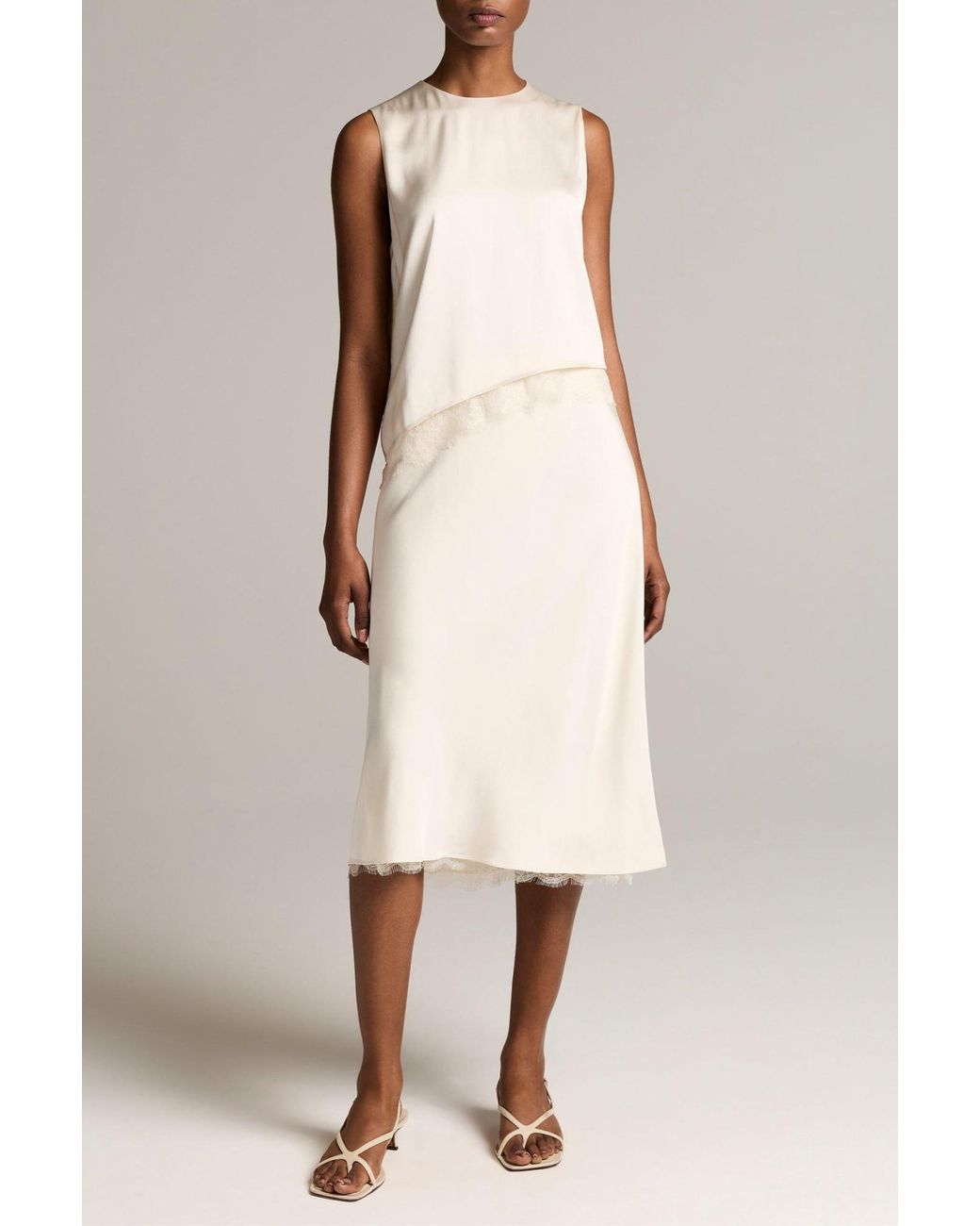 Vince White Round-Neck Sleeveless Top