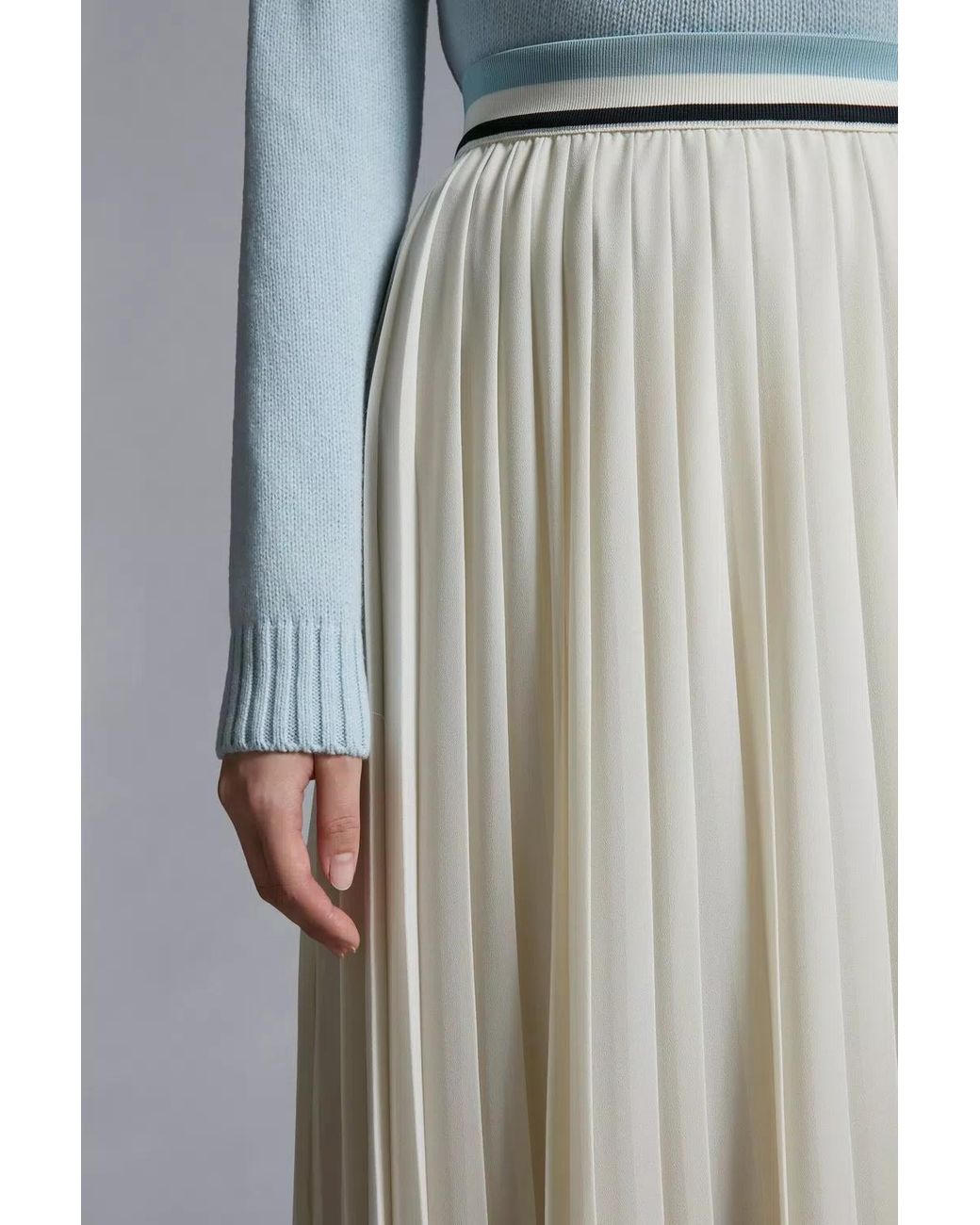 Moncler White Pleated Straight Hem Midi Skirt