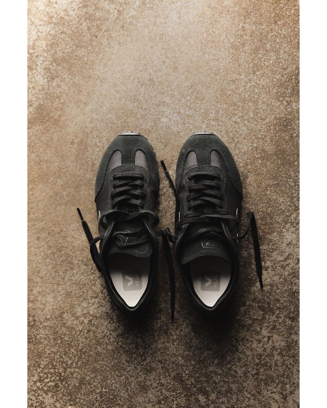 Veja Black Gt Low-Top Sneakers