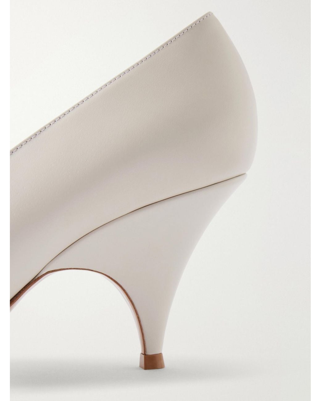 Gianvito Rossi White Leather Pumps