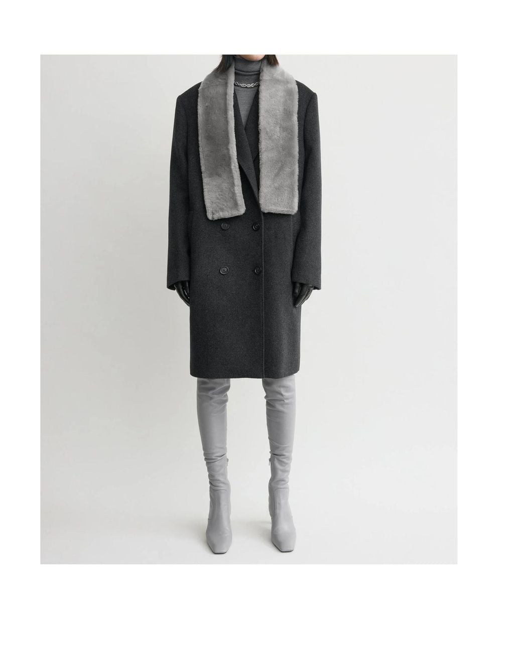 Totême  Gray Totême Shearling Scarf