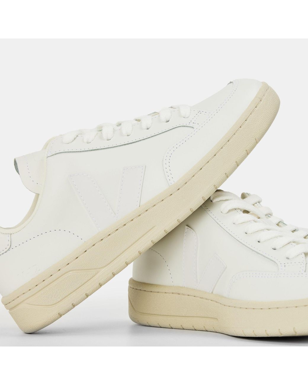 Veja White Simple Shoes