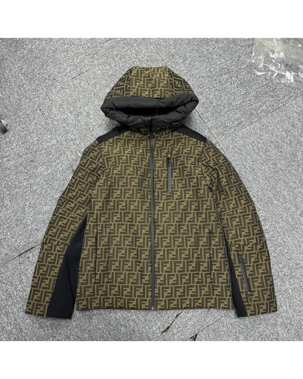Fendi Green Ff Motif Zip-Up Hooded Jacket