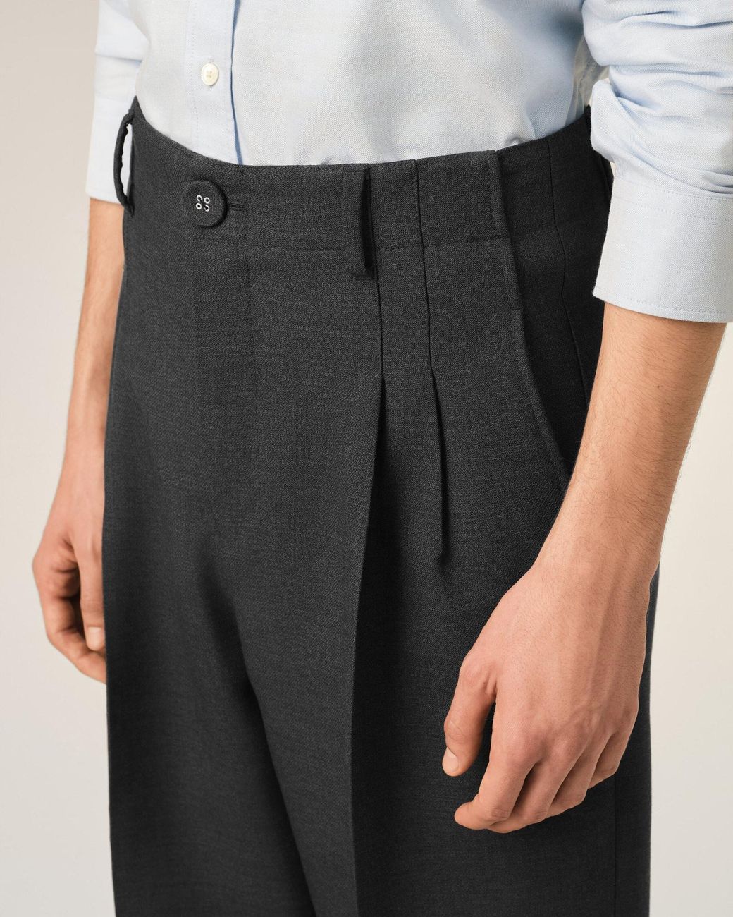 AMI Black High-Waisted Carrot-Fit Wool Trousers for men