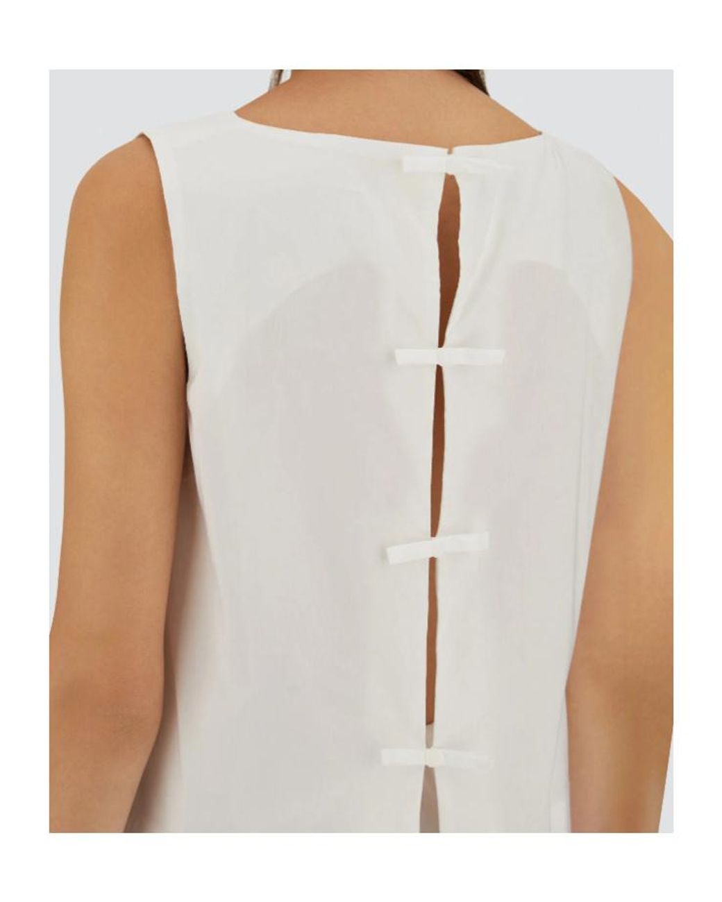 Herno White Straight Hem Sleeveless Top