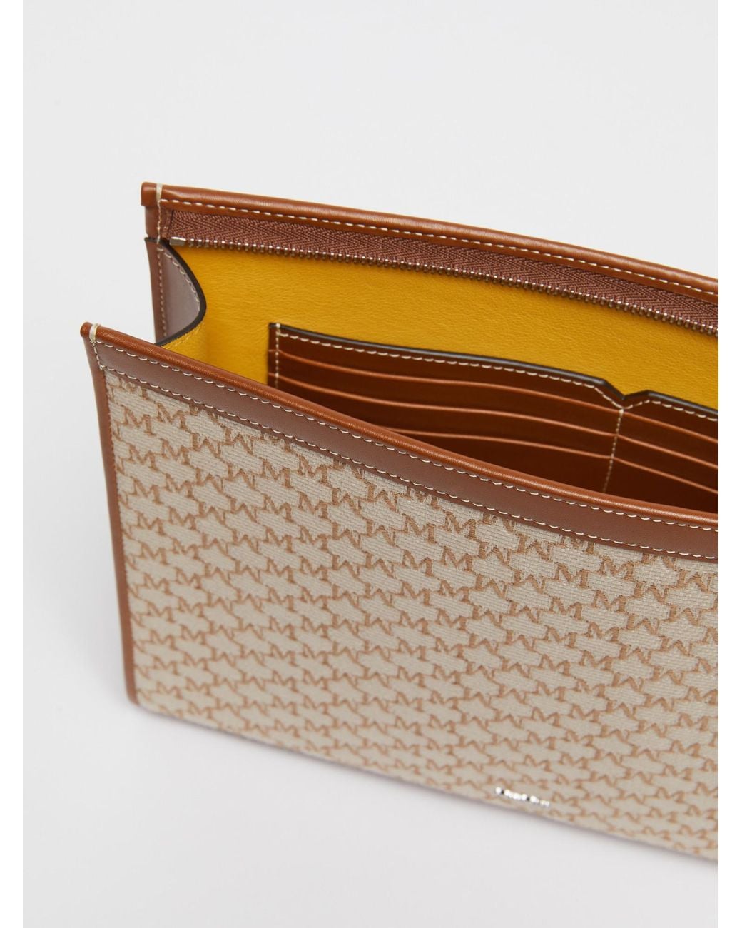 Max Mara White Mmtrousses Logo Plaque Zip-Up Wallet