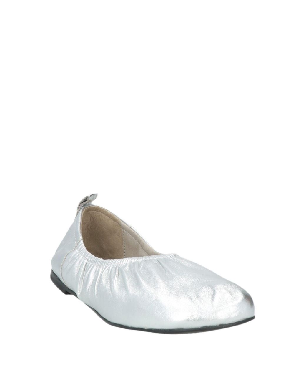 MAX&Co. White Leather Ballet Flats