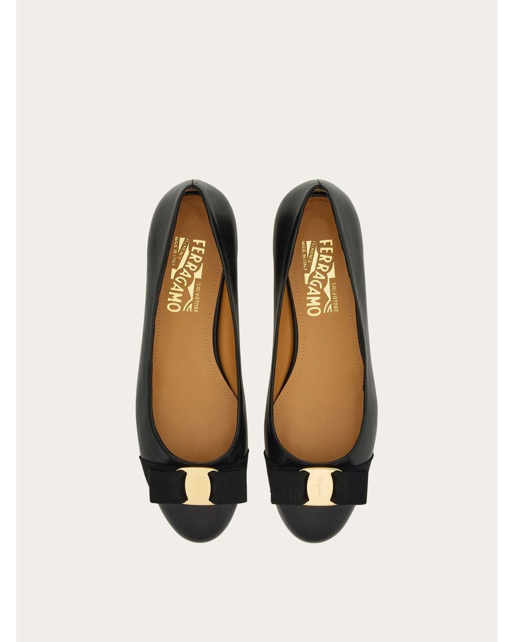 Ferragamo Black Ferragamo Logo-Engraved Flat Shoes