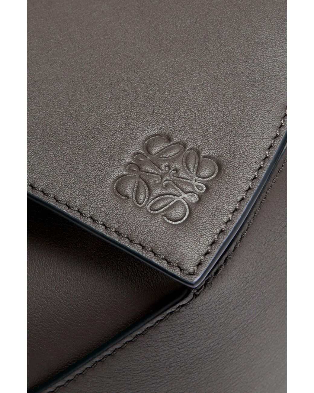 Loewe Gray Belt Bag Stylish and Versatile LOEWE - Puzzle Edge Mini Leather Belt Bag Loewe main image 4