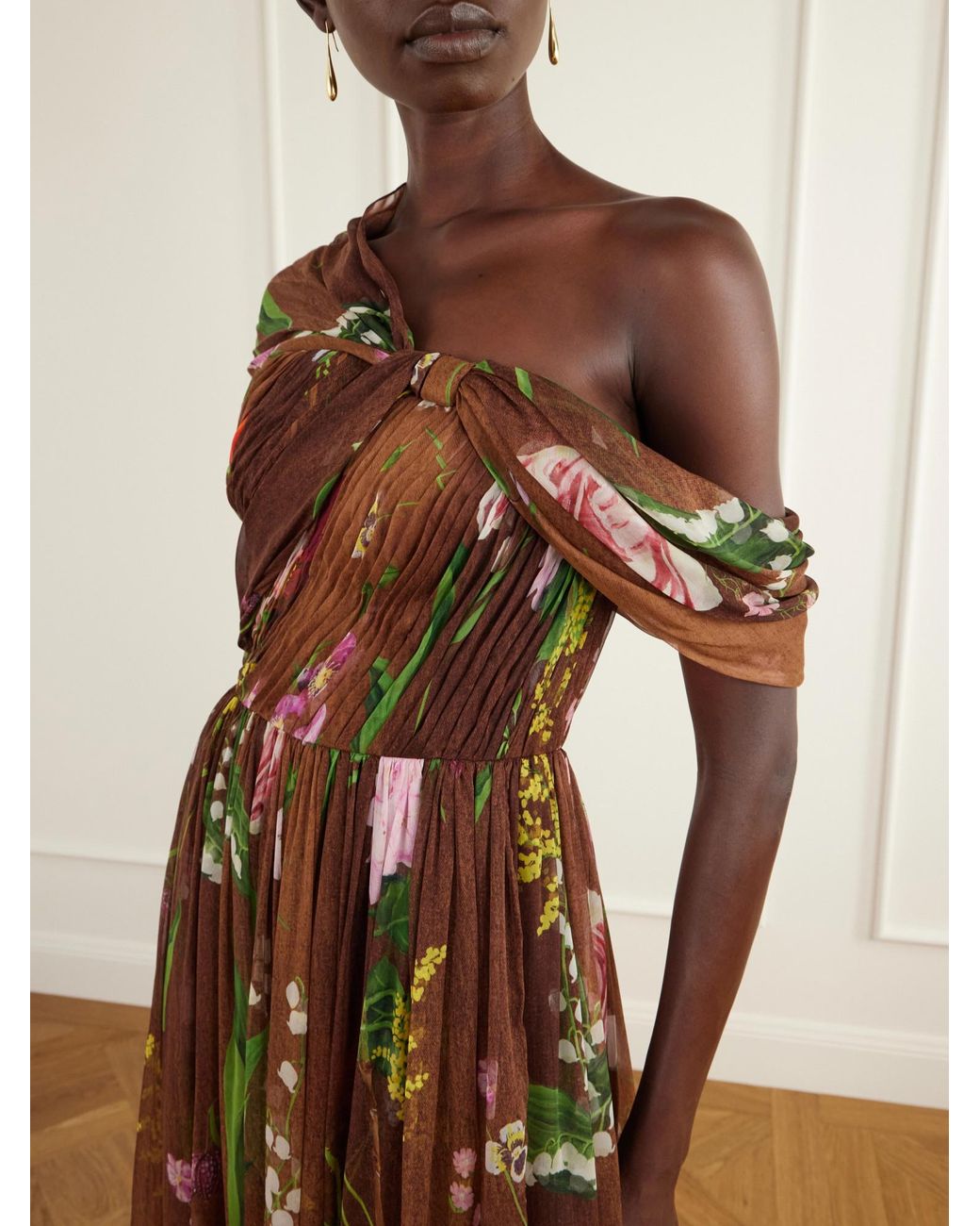 Oscar de la Renta Brown Off-The-Shoulder Pleated Floral-Print Silk-Chiffon Gown