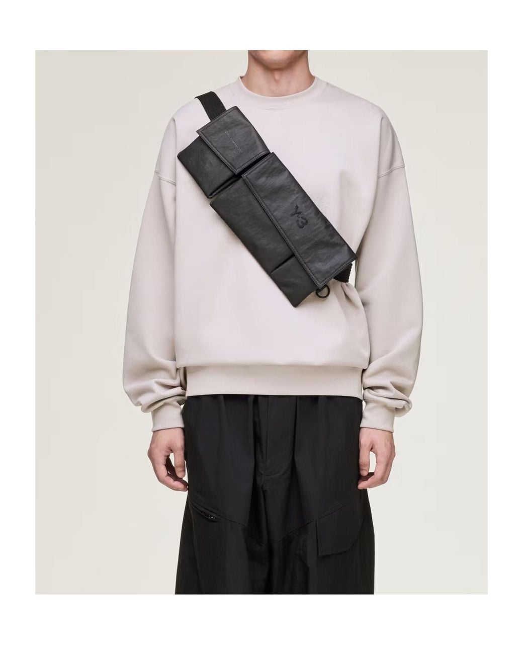 Y-3 Pocket Detailed Sling Bag in Black for Men | Lyst