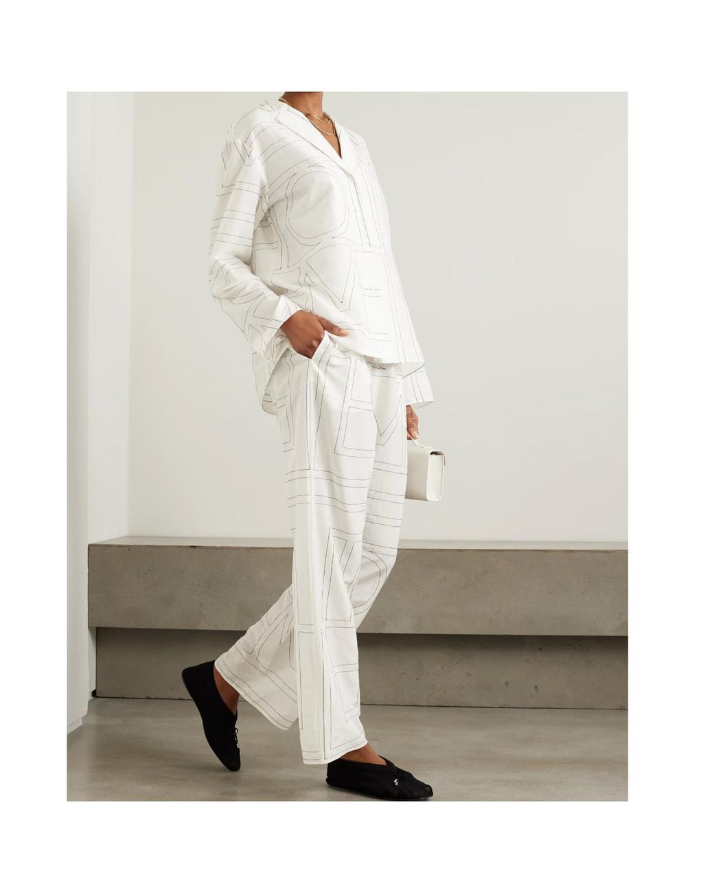Totême White Totême Monogram Long-Sleeved Blouse