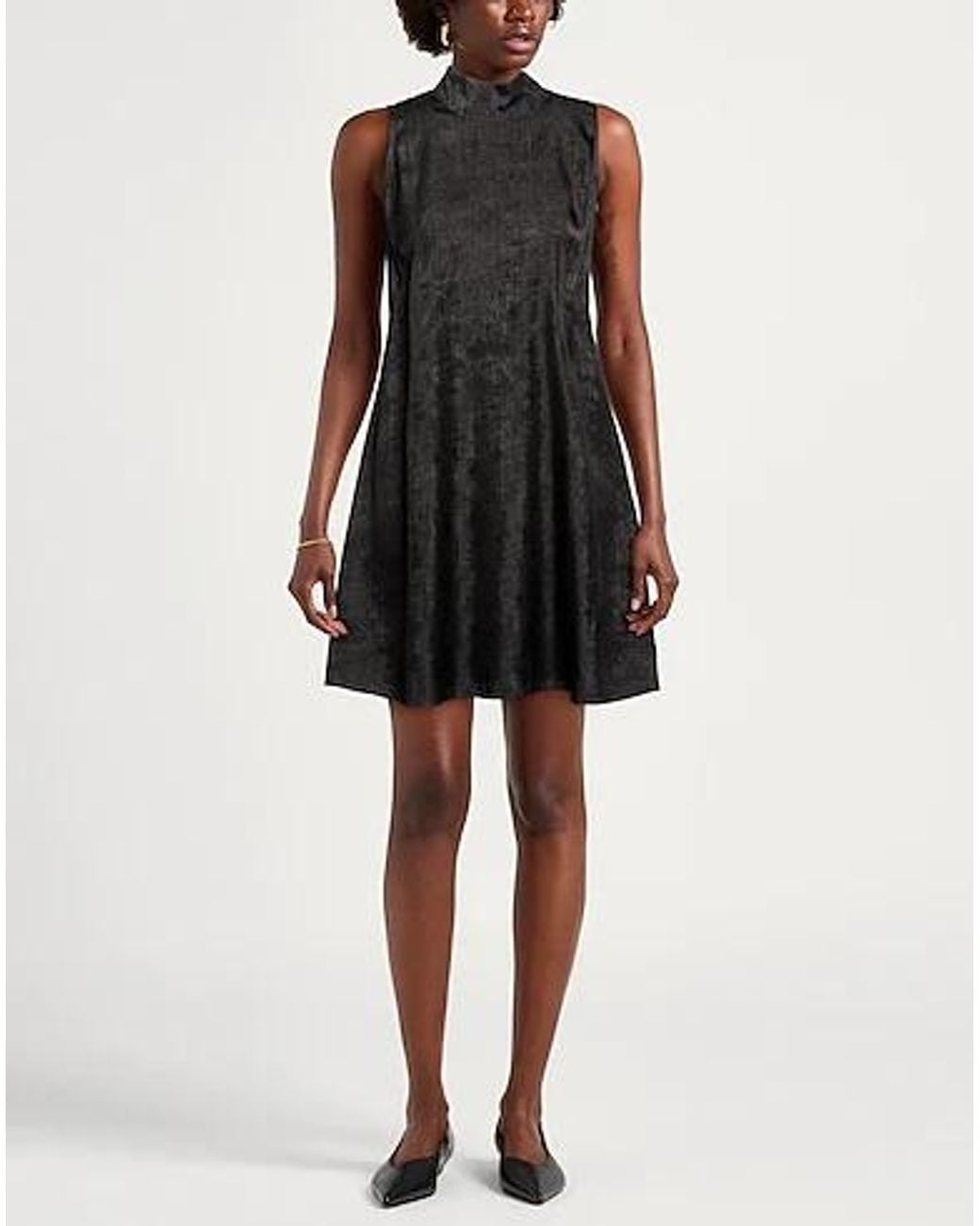 MAX&Co. Black Sleeveless Flared Dress