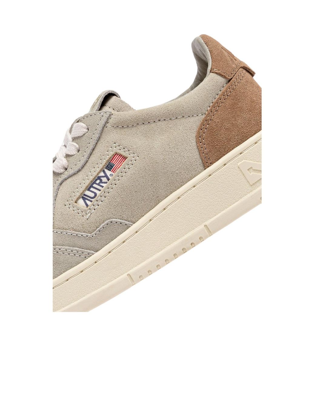Autry Natural Medalist Low Perforated Low-Top Sneakers for men