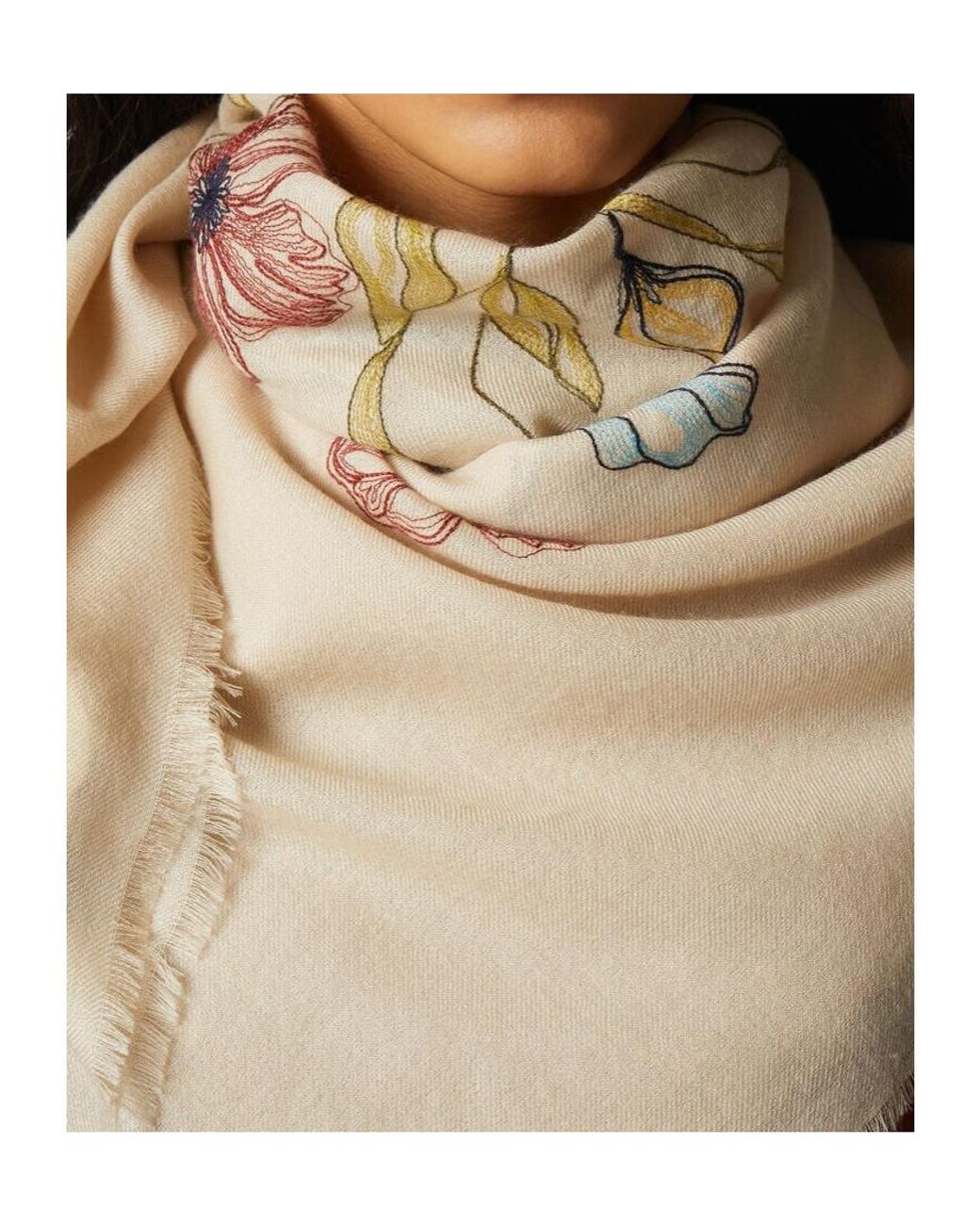 Loro Piana Natural Il Bouquet Shawl