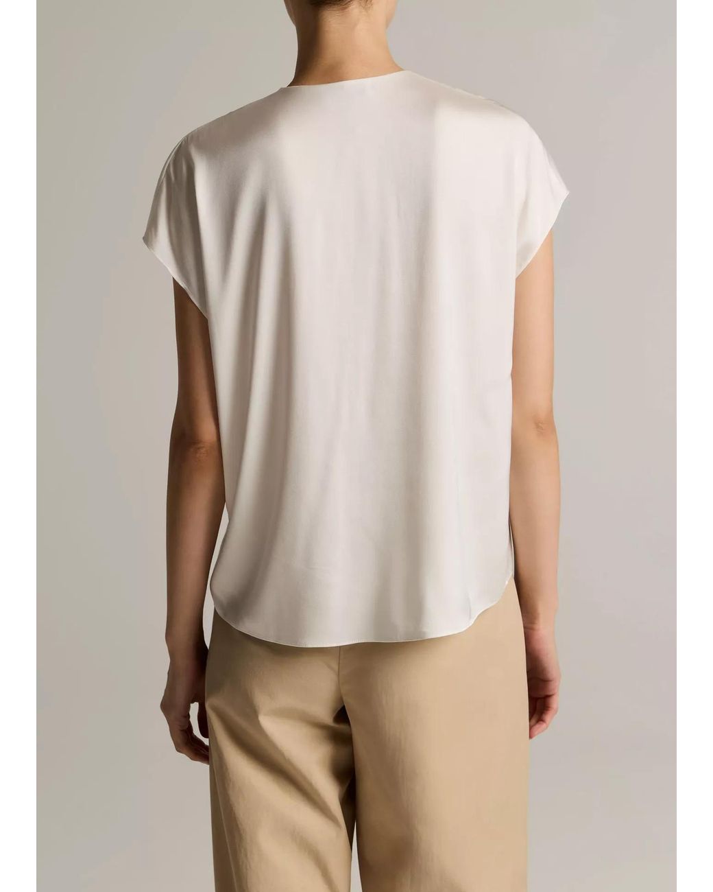 Vince Natural V-Neck Sleeveless Top