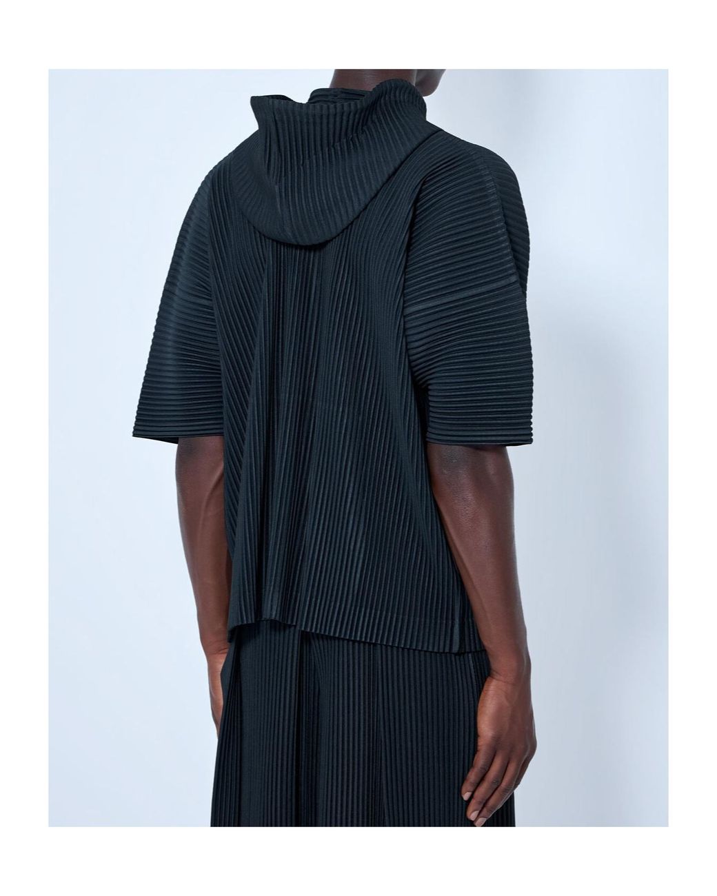 Homme Plissé Issey Miyake Black Pleated Short-Sleeve Hoodie for men