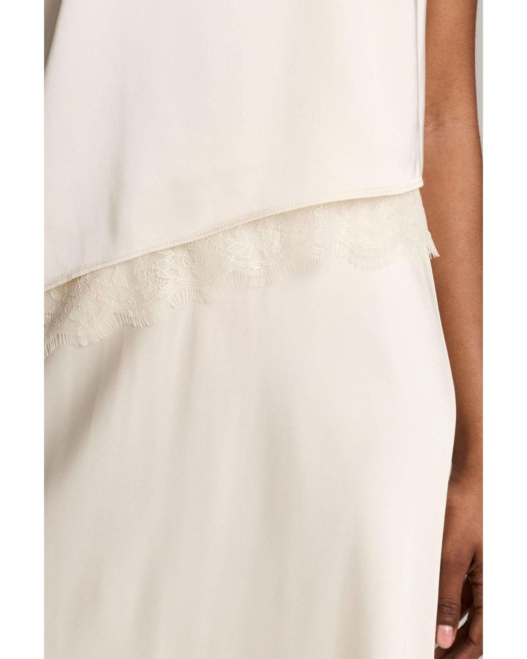 Vince White Round-Neck Sleeveless Top