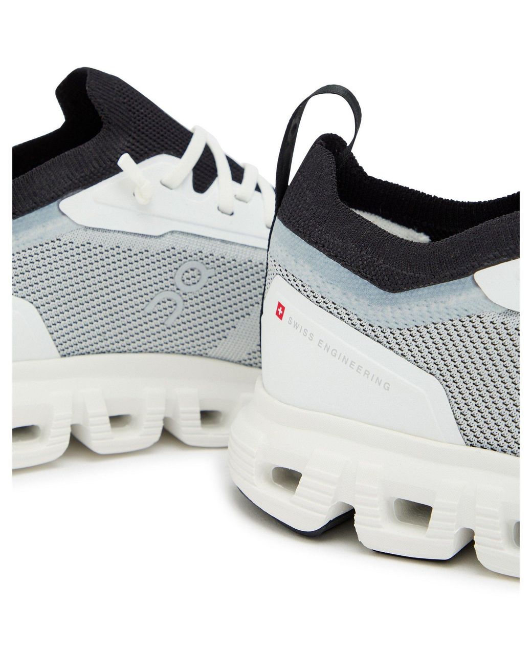 On Shoes White Versa Mesh Runners