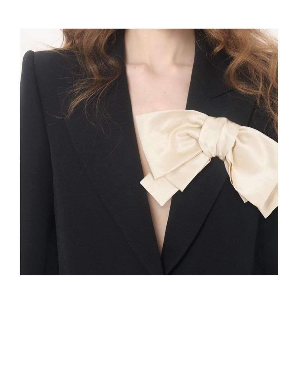Valentino Black Bow Detailed Long-Sleeved Jacket