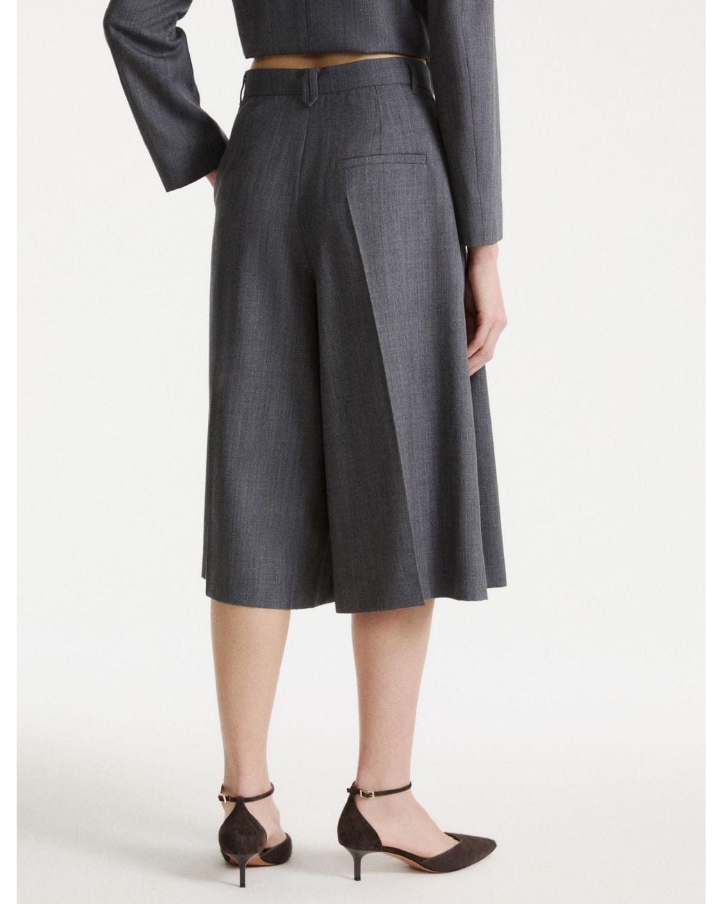 Marella Gray Pleated Bermuda Shorts