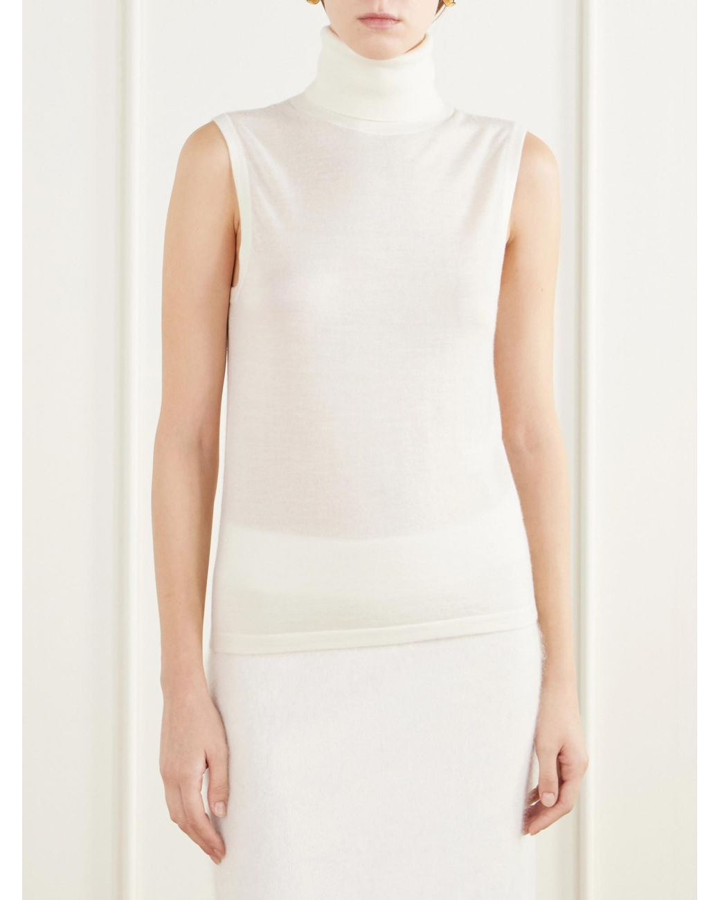 Lisa Yang White Cashmere Knitted Turtleneck Top
