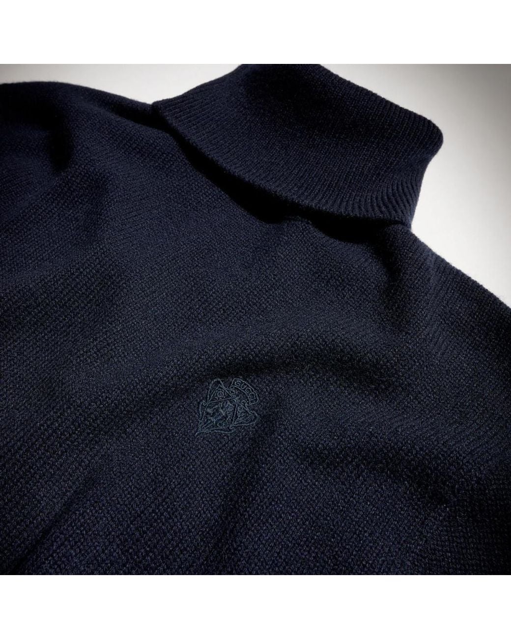 Gucci Blue Seamless Cashmere Knit Sweater for men