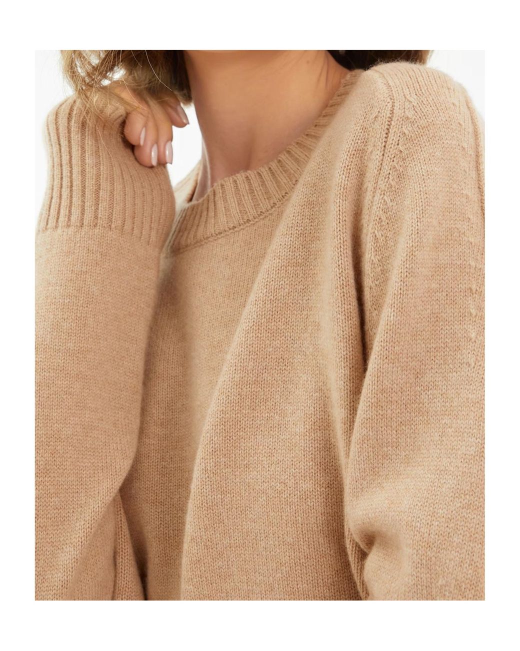 Juvia Natural Ribbed Crew Neck Sweater