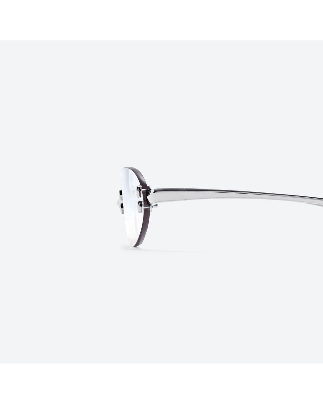 Gentle Monster White Furi Glasses