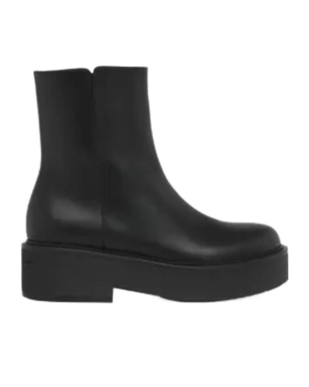 Gianvito Rossi Black Round-Toe Ankle Boots