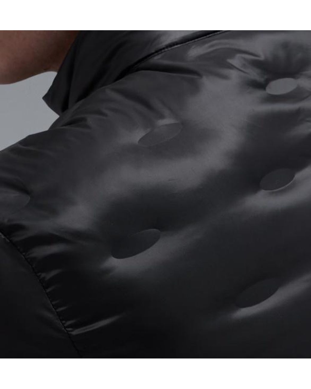 Oakley Black Whirl Szn Quilted Jacket for men