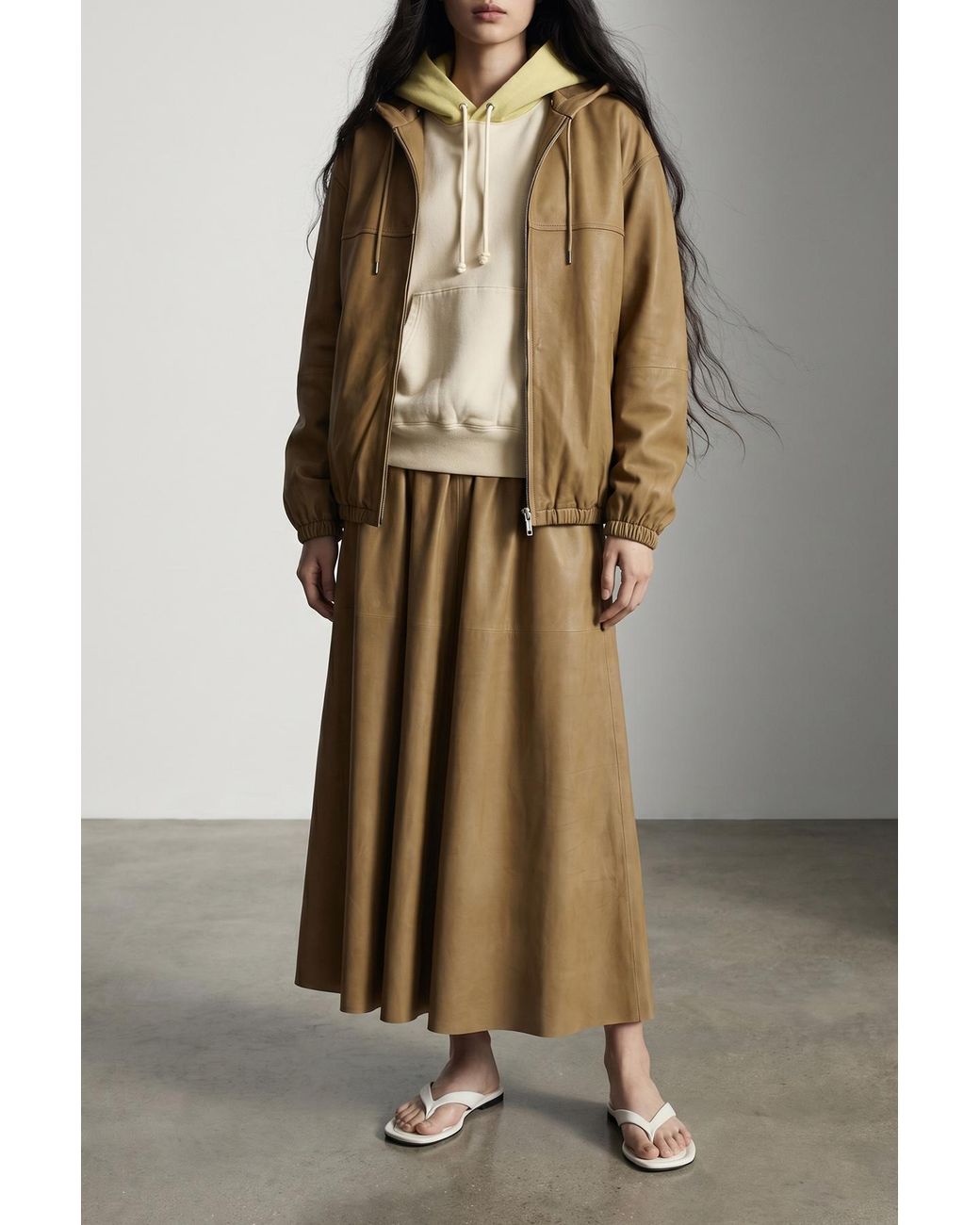 Auralee Natural Elastic-Waist Leather Midi Skirt
