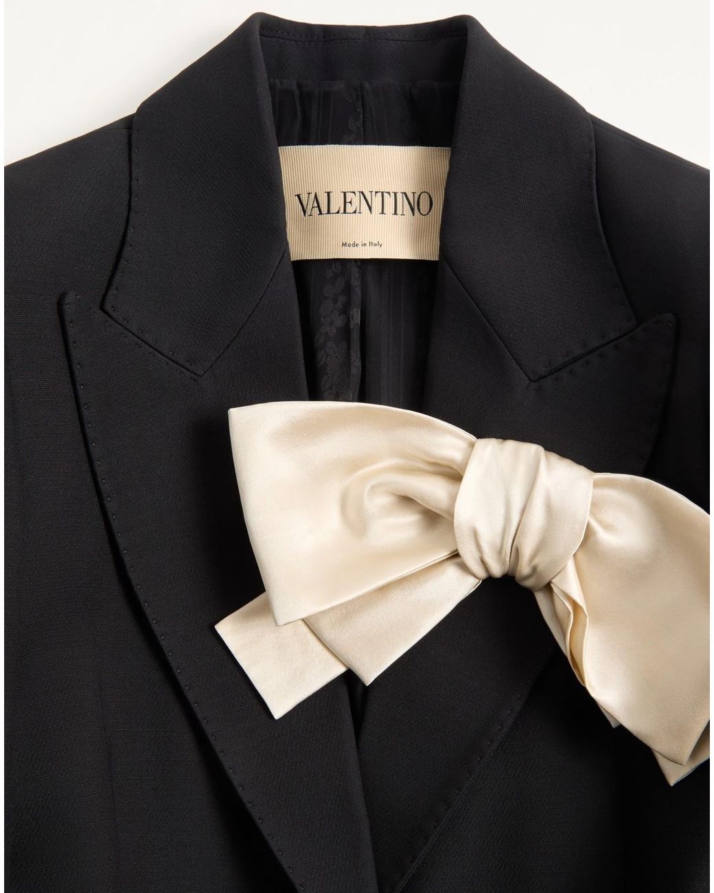 Valentino Black Bow Detailed Long-Sleeved Jacket