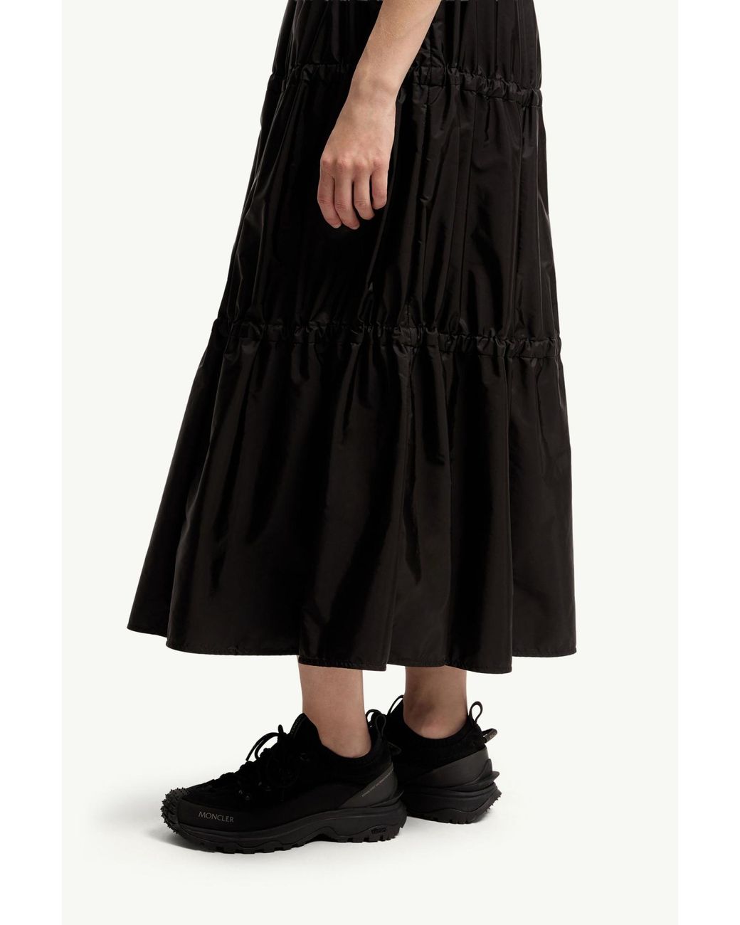 Moncler Black Ruffle Mid-Length Skirt