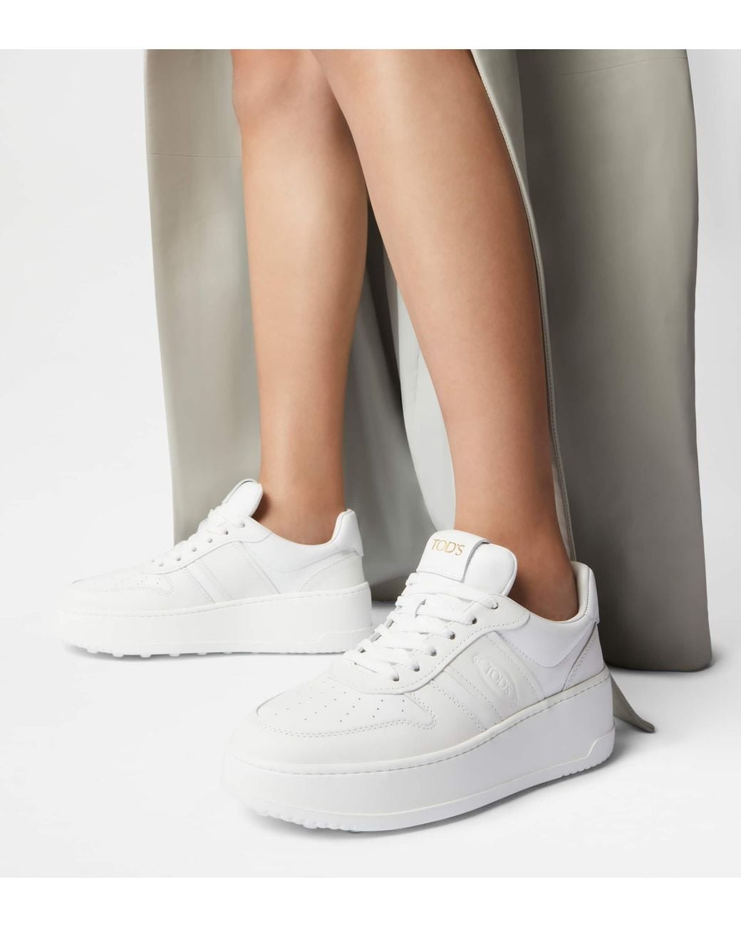 Tod's White Round-Toe Lace-Up Sneakers